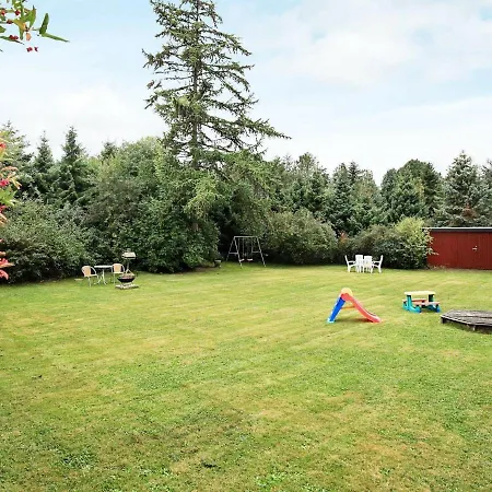 Dom wakacyjny Holiday Home Hojby II *